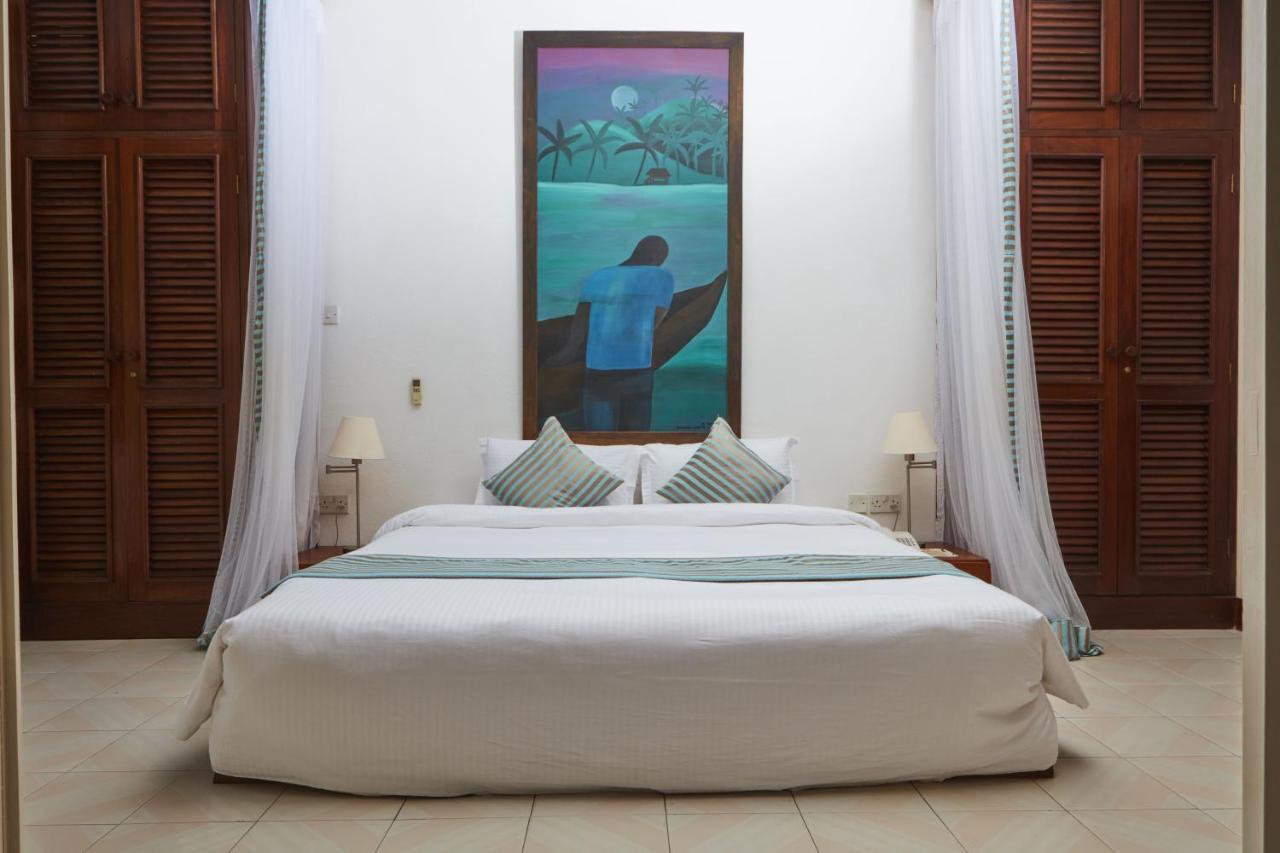 Tamarind Village Hotel Apartments Mombasa Bagian luar foto